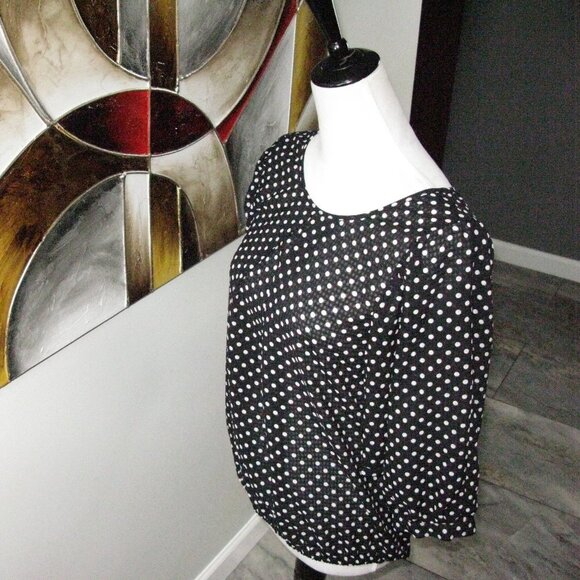 THE Limited Black/White Polka Dot Short Sleeve Semi-Sheer Blouse Size Small - Picture 3 of 5